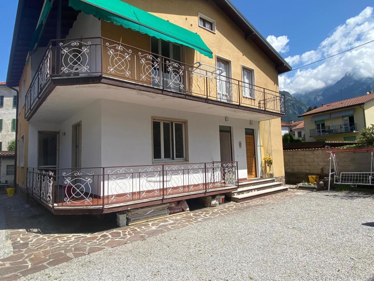 Villa The Swan - Composed By 2 Apartments Mandello del Lario Exterior photo